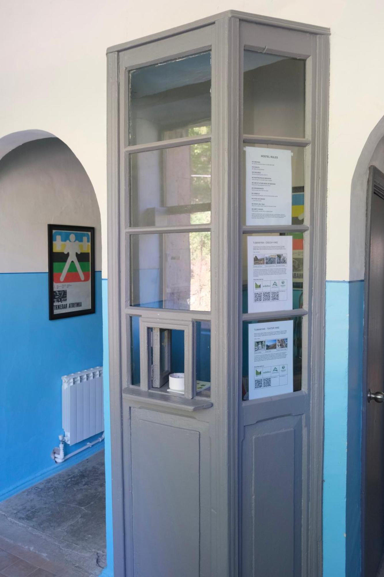 Tumanyan Bathhouse Hostel Bagian luar foto