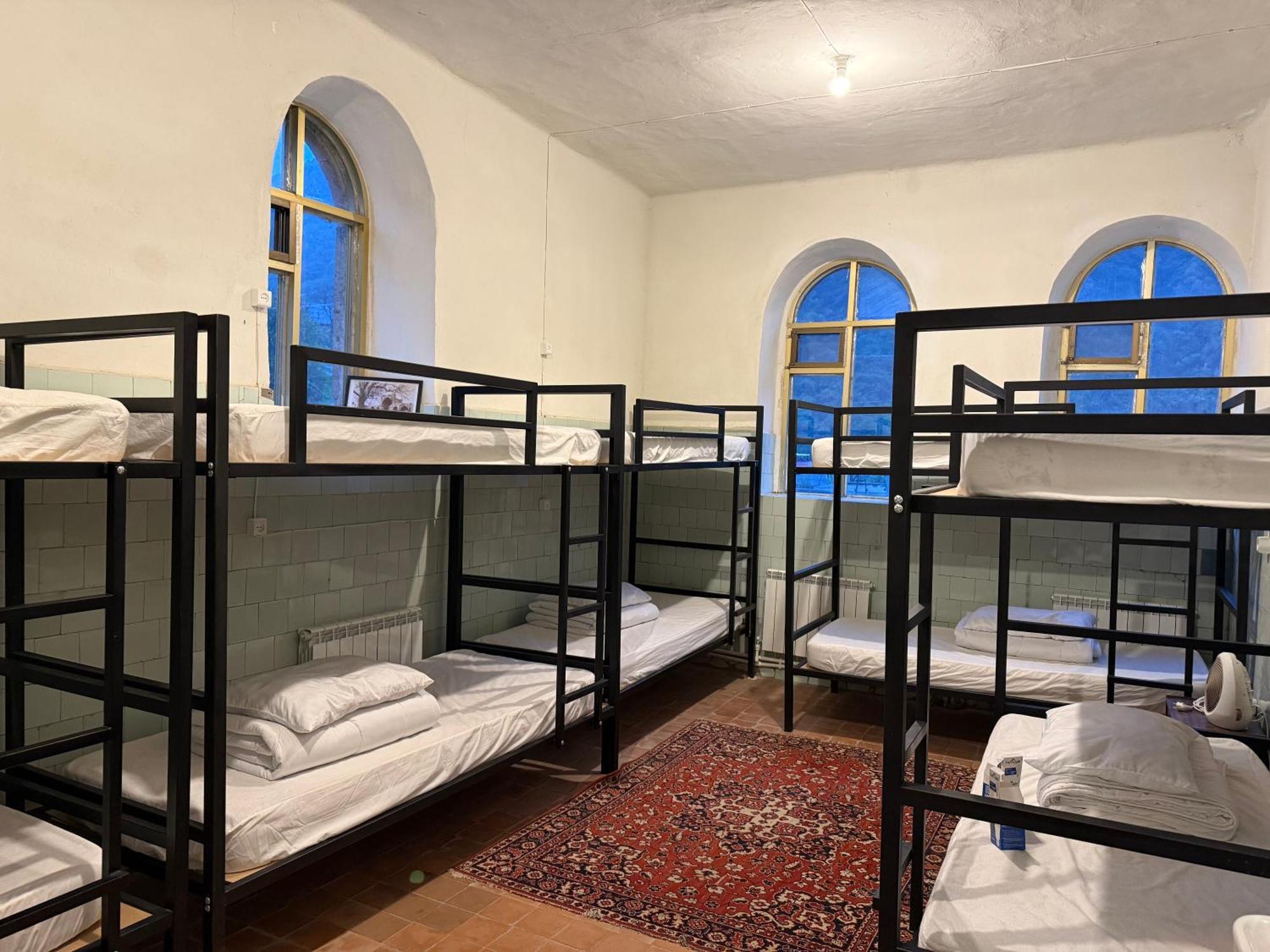 Tumanyan Bathhouse Hostel Bagian luar foto